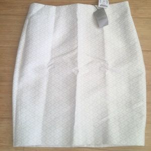 NWT J. Crew - Size 2P - Ikat Ivory Pencil Skirt